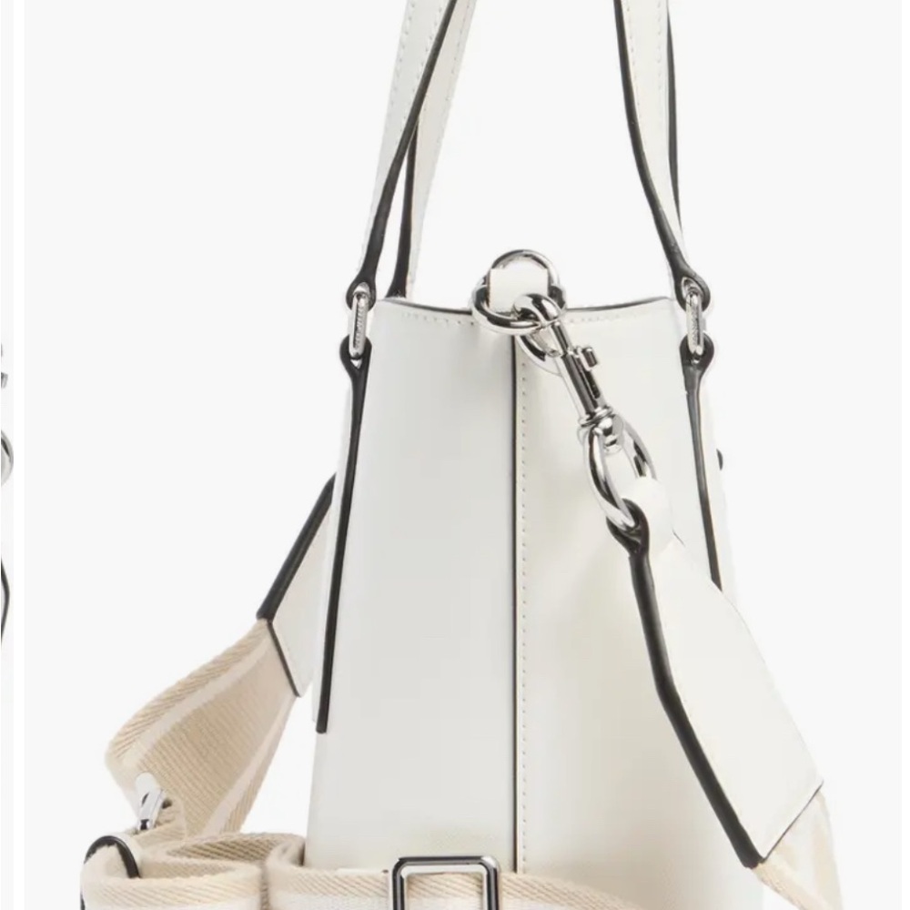 Marc Jacobs Leather Tote Handbag Purse - NEW with Tags + Receipt 🤍 - Picture 4 of 7